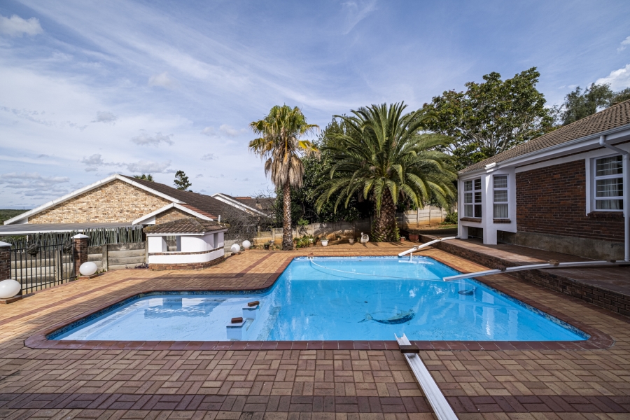 5 Bedroom Property for Sale in Vanes Estate Eastern Cape